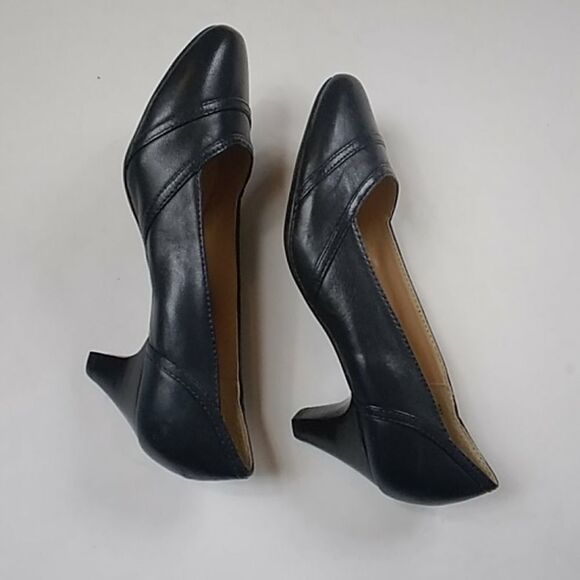 Strictly comfort black new women shoes size 6 - Picture 8 of 8